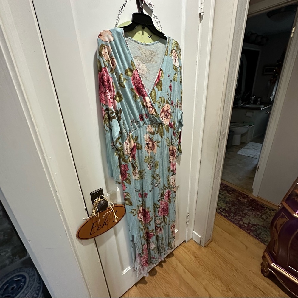 Floral Maxi Dress with Long Sleeves